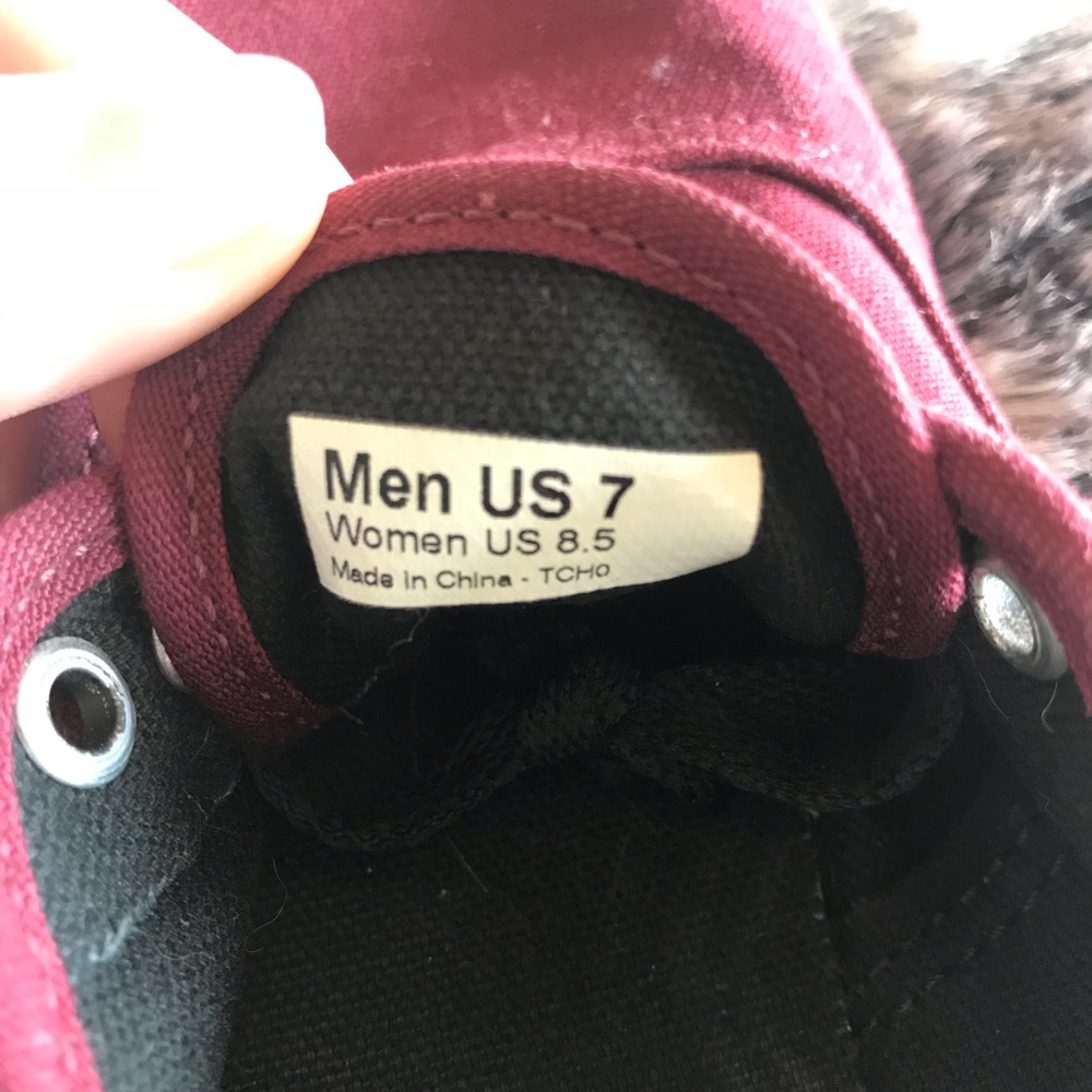 SOLD Maroon Vans - Picture 6 of 6